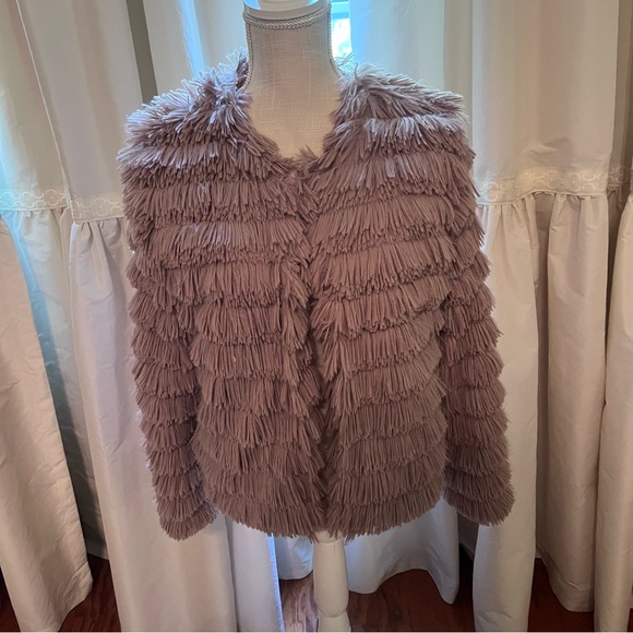 She + Sky Size Small soft faux fringe fur taupe jacket. - Picture 5 of 7